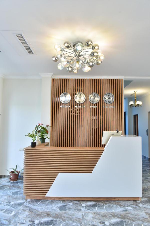 Altunyan Hotel Yerevan Exterior photo