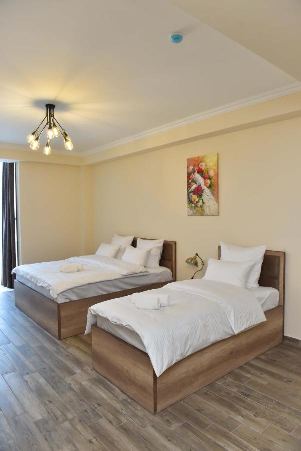 Altunyan Hotel Yerevan Exterior photo
